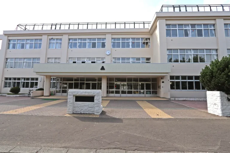 ビレッジハウス新川