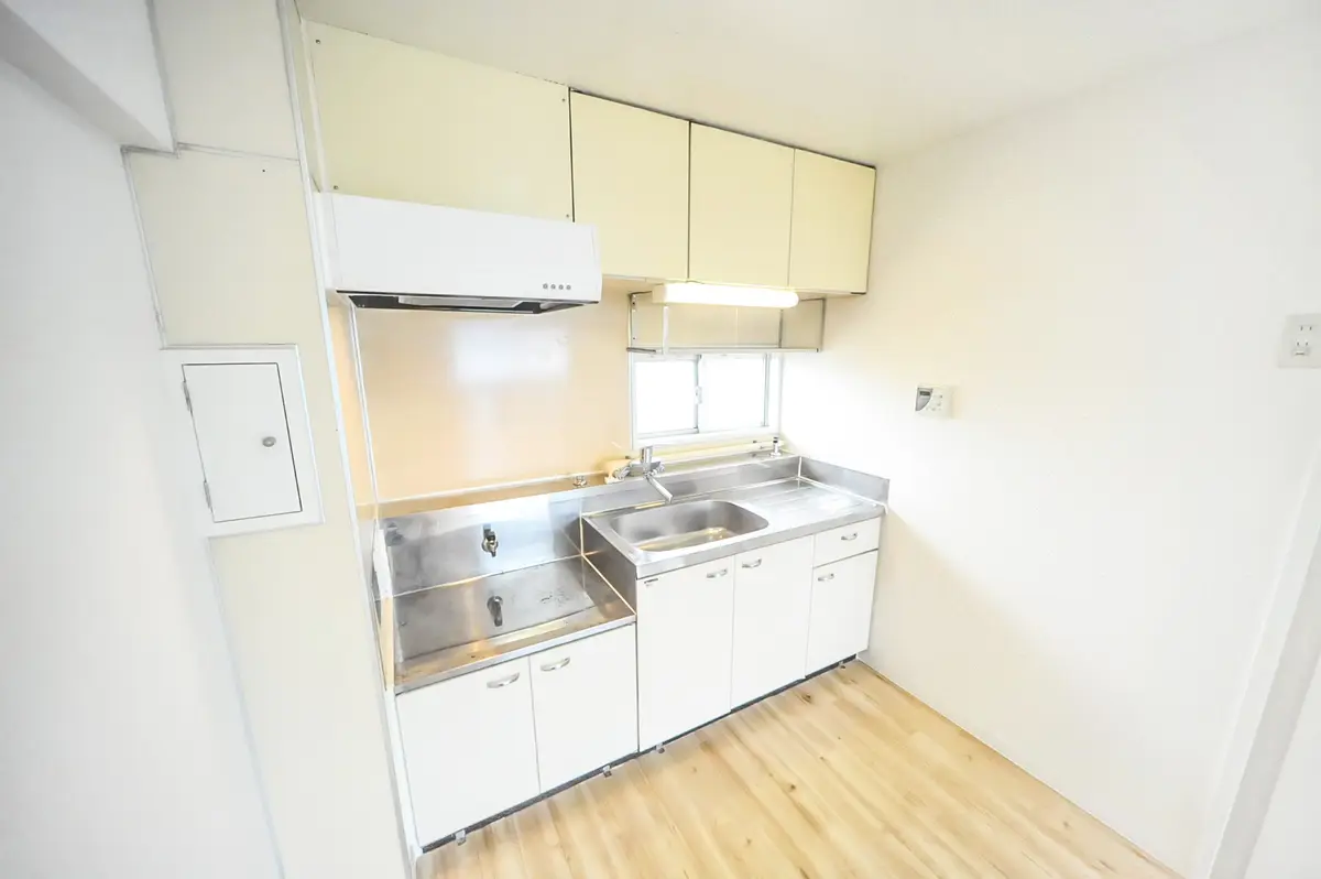 3054_H26_P2_119_loim070h5p04n2glcncp5ugs3v