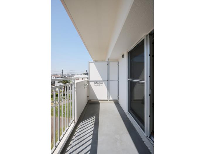 R10350880