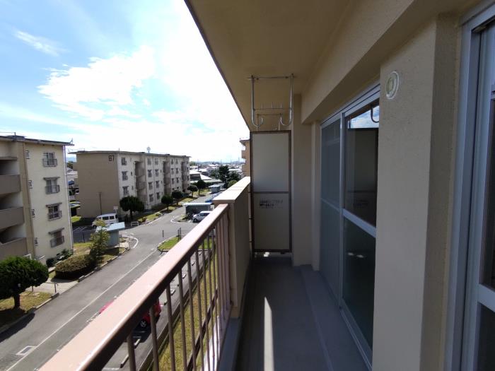 R10856385