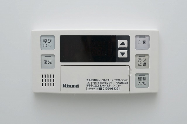 00011266888_023