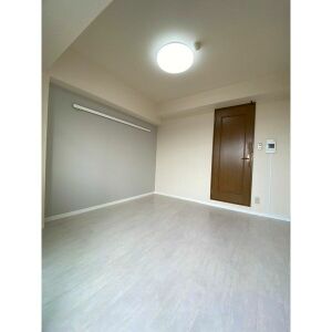 3kCHpUT58ZimuYYzG4Bux2yh30fUdL4Dw6Dt375S