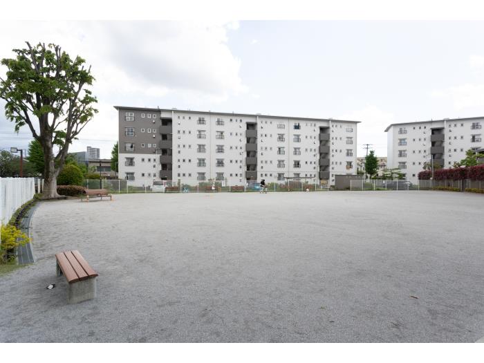 A00044273
