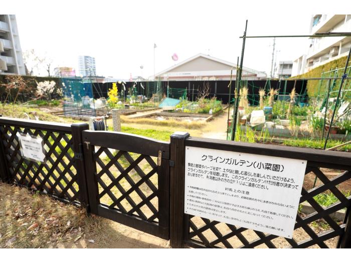 A00044879