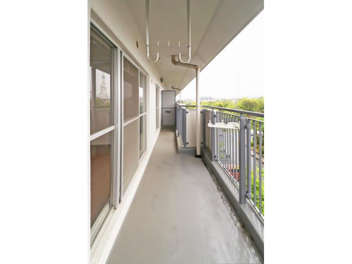 R11581835