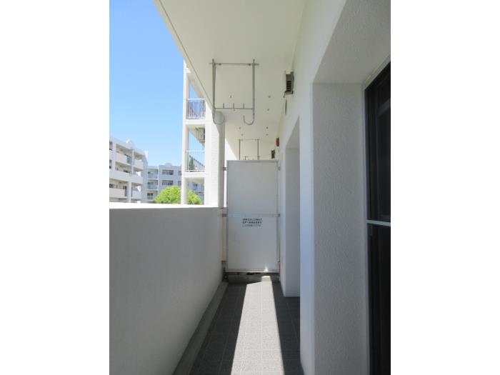R11678361-1