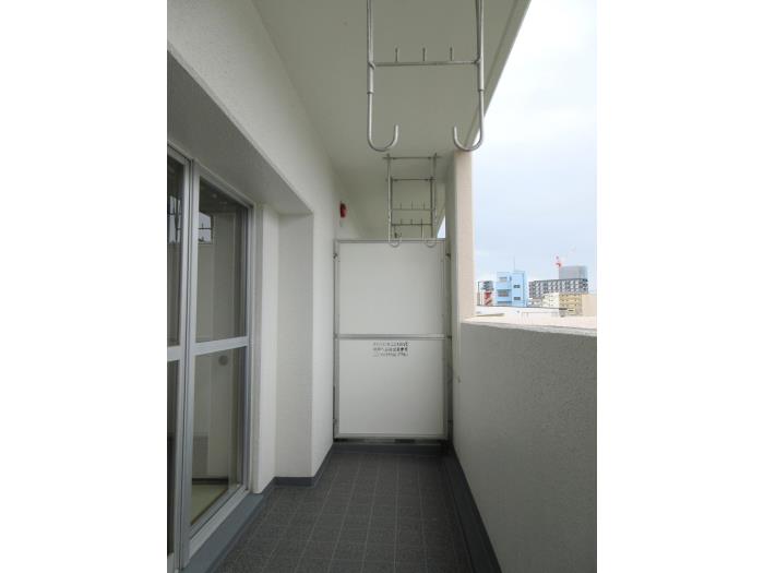 R11699303-1