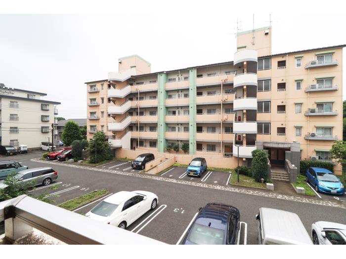 R11795943