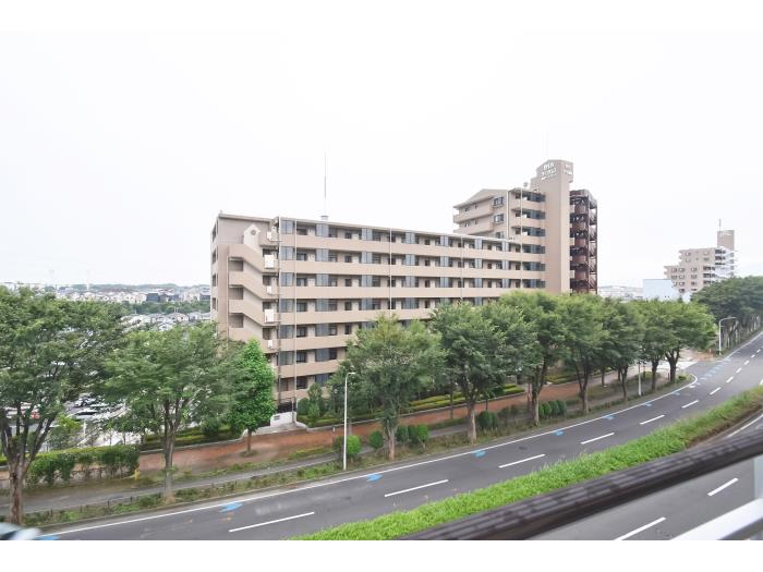 R11826316