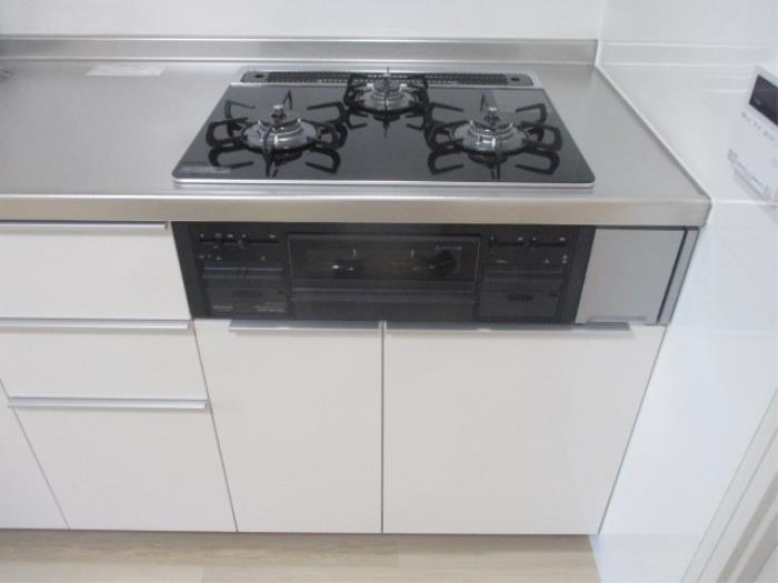 R11832215-1