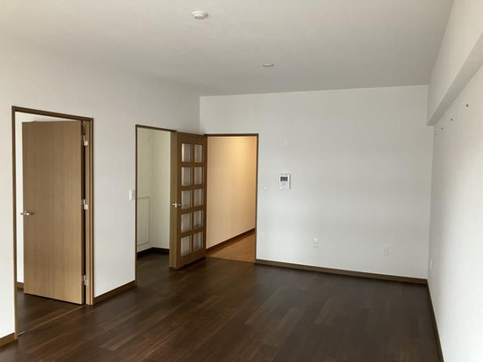 R11838804