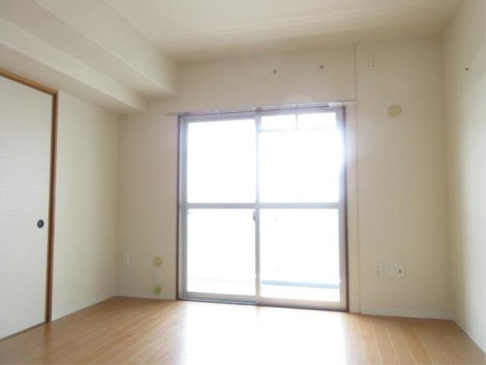 R11852879-2