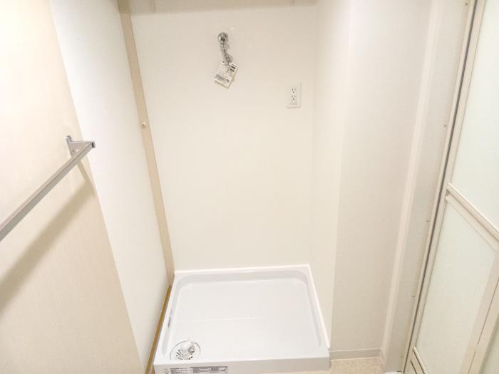 R11864212-1
