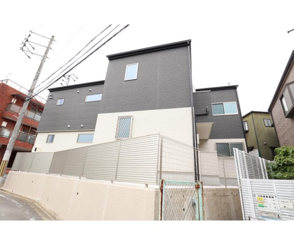 housing-4461313_2-2