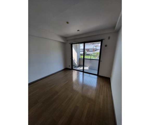 housing-5318706_r-2
