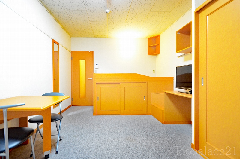 request_27398b5ef3a0