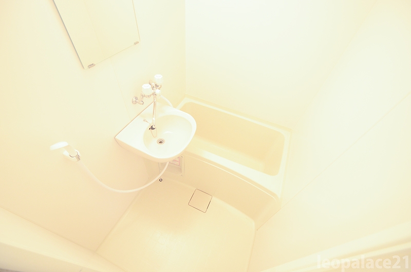 request_5c4bfeb23398