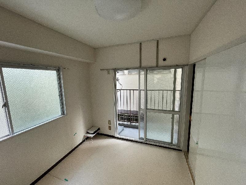 00014077755_006